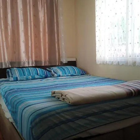 Kpz Homestay Sleeping בית אירוח אנטליה