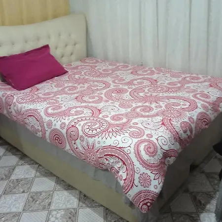 Kpz Homestay Sleeping * אנטליה